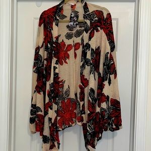 IVORY PRINT FLORAL CARDIGAN/KIMONO. STORY TELLER, BOUTIQUE BRAND, SIZE 2X. NWT.